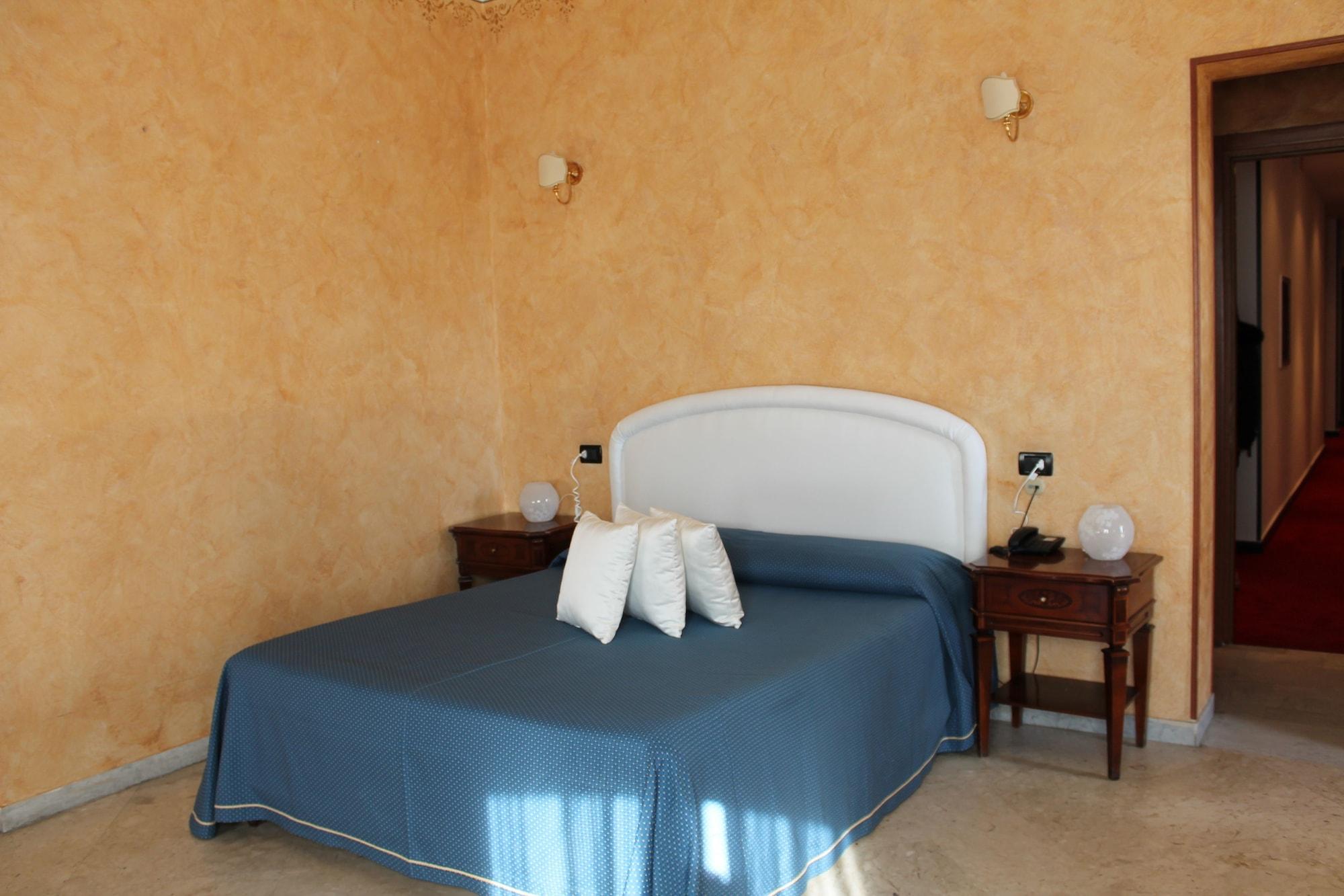 Hotel Lungomare Reggio di Calabria Exterior foto