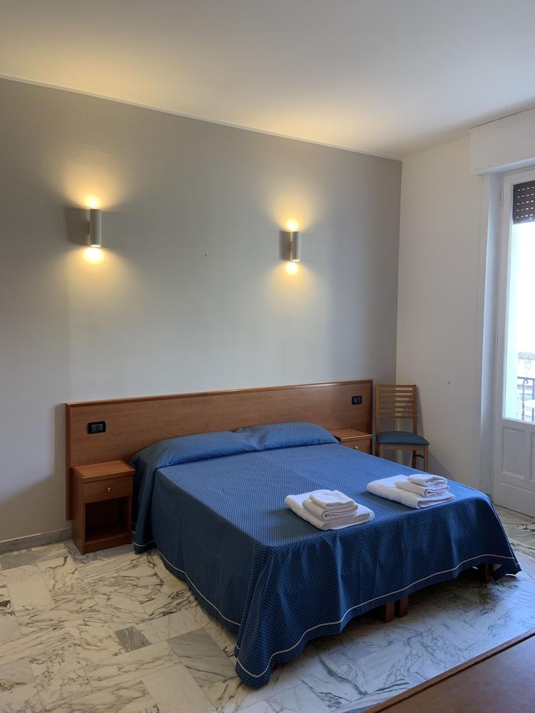 Hotel Lungomare Reggio di Calabria Exterior foto